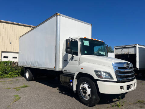 2014 Hino 268A