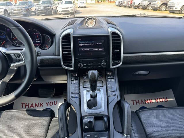 2017 Porsche Cayenne Platinum Edition