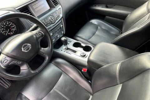 2020 Nissan Pathfinder SL