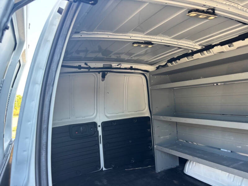 2021 Chevrolet Express 2500