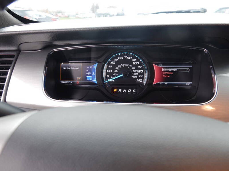 2017 Ford Taurus SEL