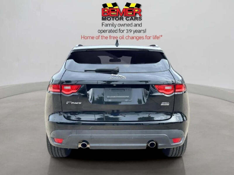 2018 Jaguar F-PACE 25t R-Sport