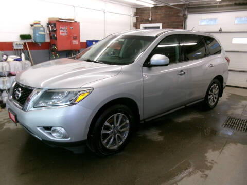 2014 Nissan Pathfinder for sale at East Barre Auto Sales, LLC in East Barre VT