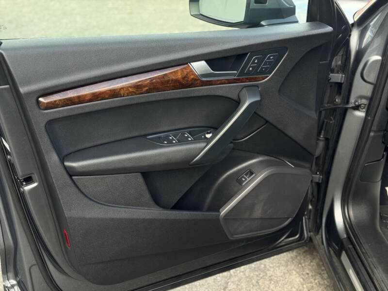 2018 Audi Q5 2.0T quattro Premium Plus