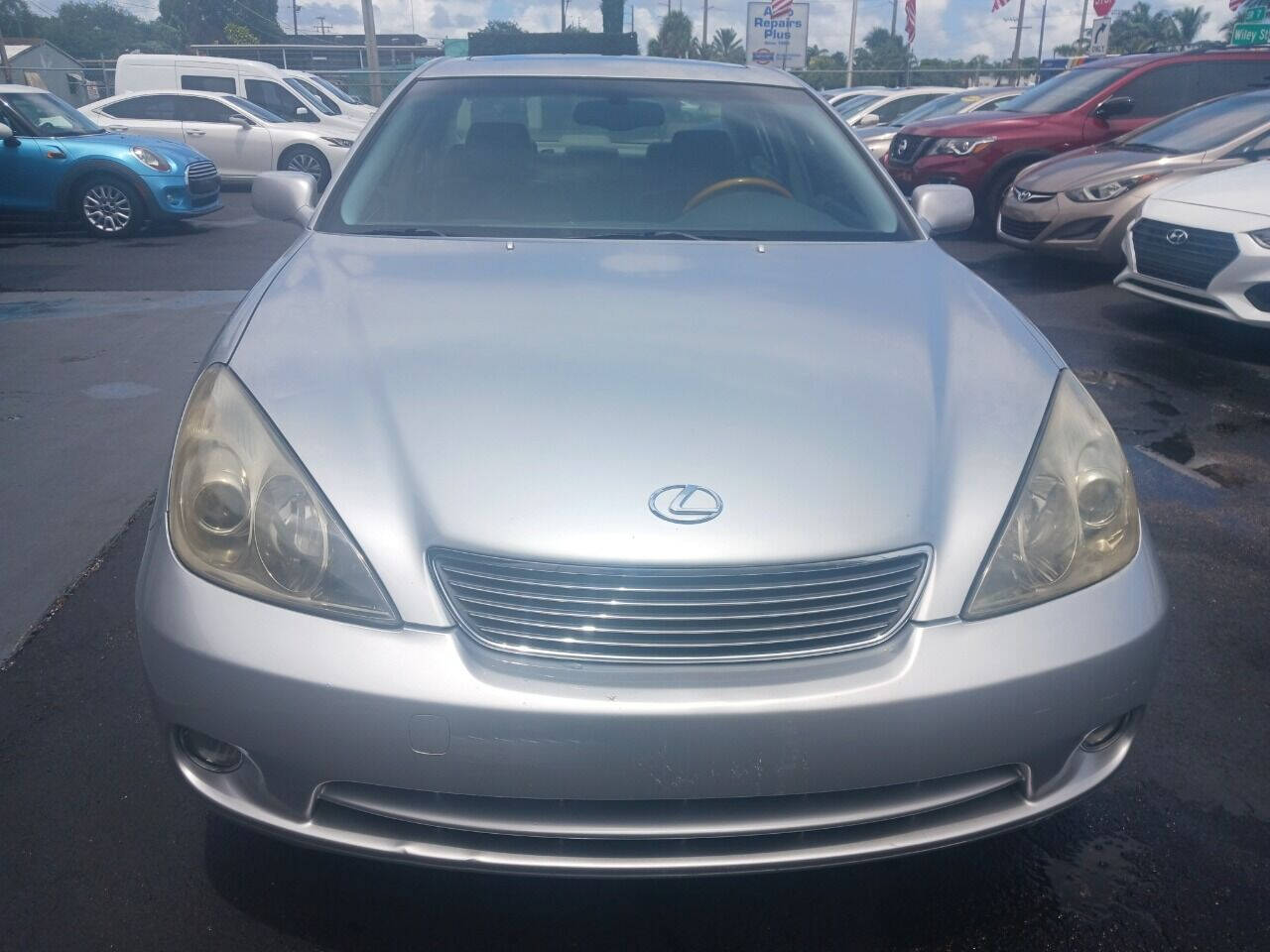 2005 LEXUS ES Sedan - $5,495