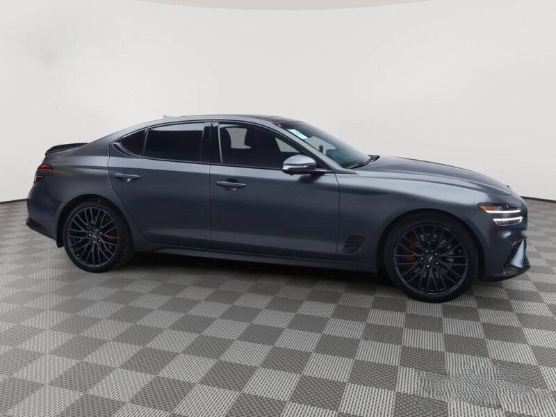 2022 Genesis G70