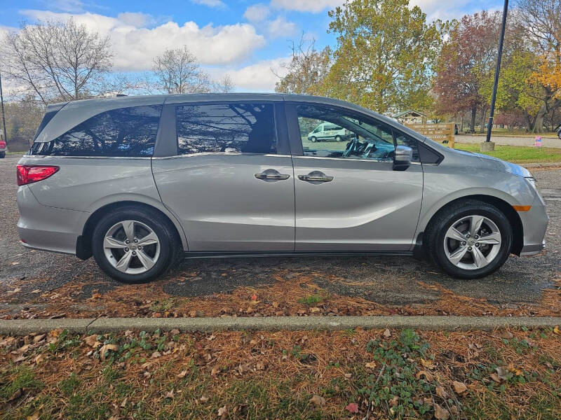 Used 2018 Honda Odyssey EX-L with VIN 5FNRL6H7XJB092823 for sale in Terre Haute, IN