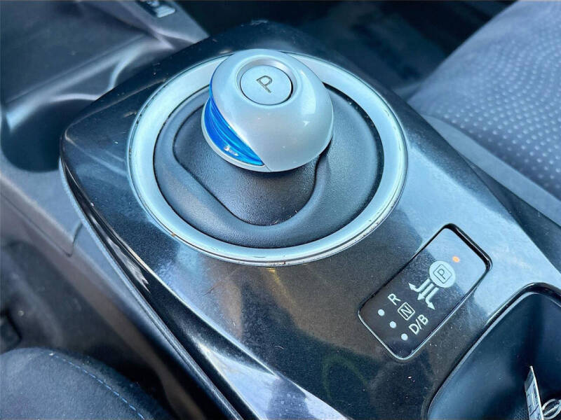 2016 Nissan LEAF SV
