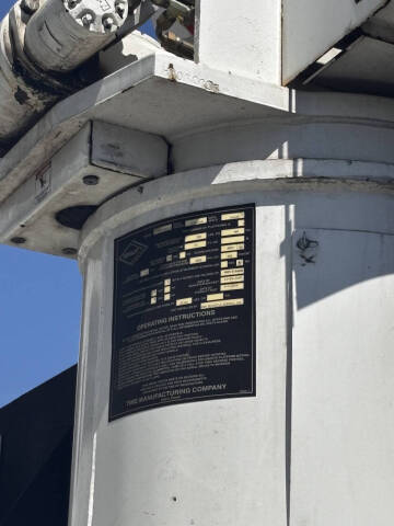 2007 Freightliner M2 106