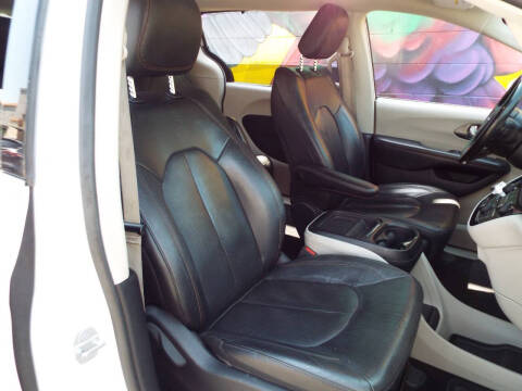 2020 Chrysler Pacifica Touring L