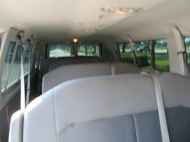 2014 Ford E-Series E-350 SD XLT