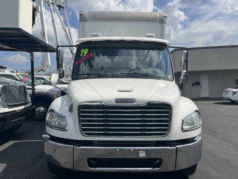 2019 Freightliner M2 106
