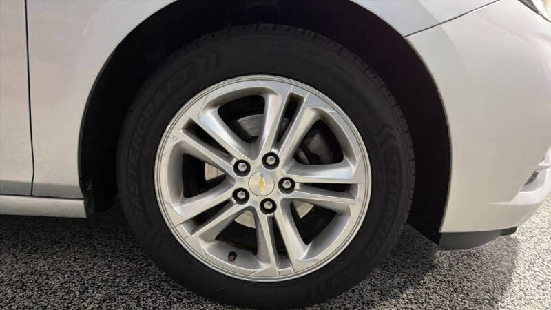 2017 Chevrolet Cruze LT Auto