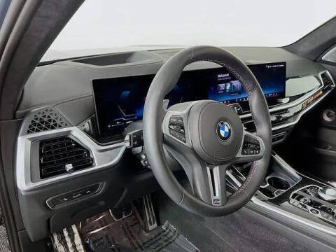 2025 BMW X7 M60i