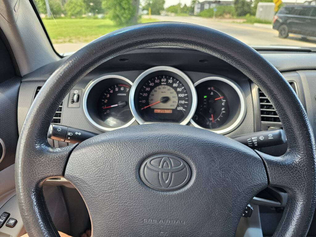 2006 Toyota Tacoma for sale at Bigfoot Auto in Hiawatha, IA