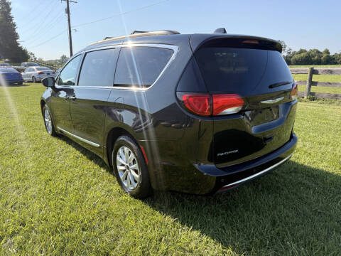 2017 Chrysler Pacifica Touring Plus