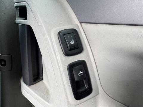 2012 Volkswagen Routan