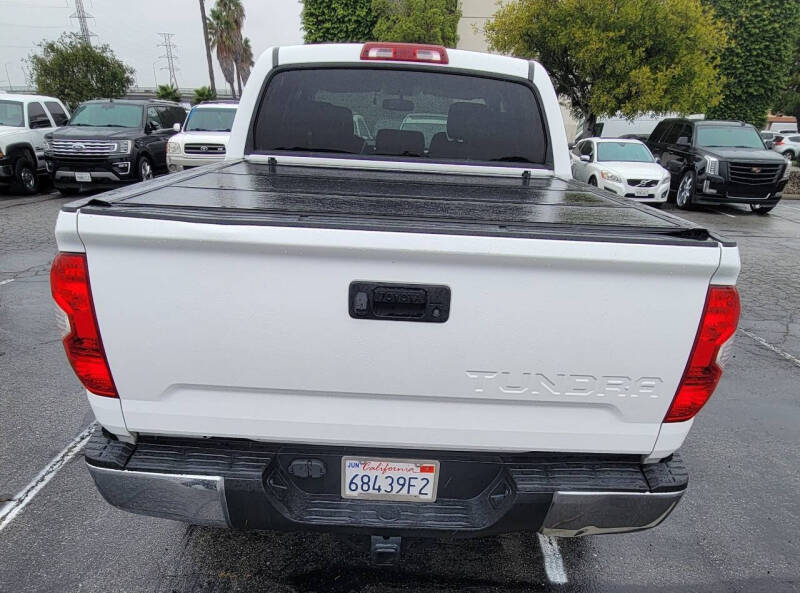 2017 Toyota Tundra SR5