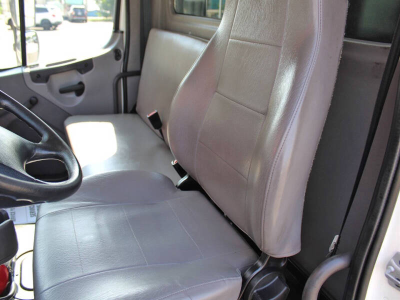 2022 Freightliner M2 106