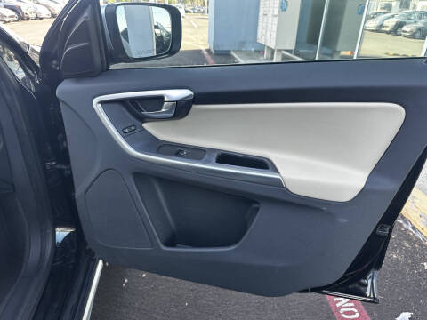 2011 Volvo XC60 3.2 R-Design