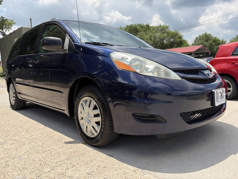 2007 Toyota Sienna LE 7-Passenger