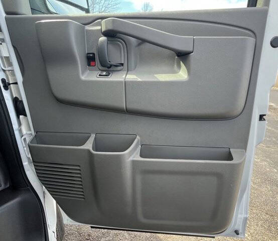 2024 Chevrolet Express 3500