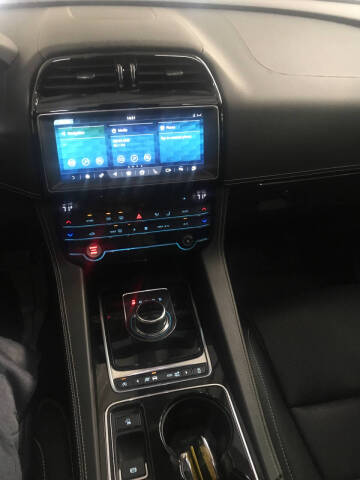 2017 Jaguar F-PACE S