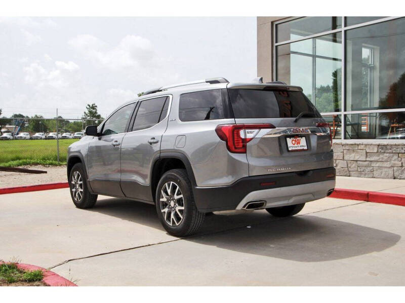 2023 GMC Acadia SLE
