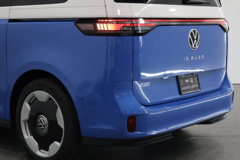 2025 Volkswagen ID. Buzz Pro S Plus 4Motion