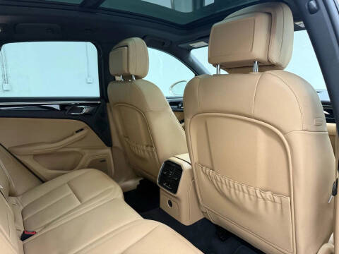 2018 Porsche Macan S