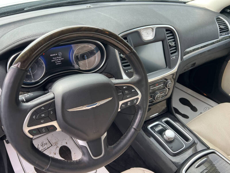 2016 Chrysler 300 C
