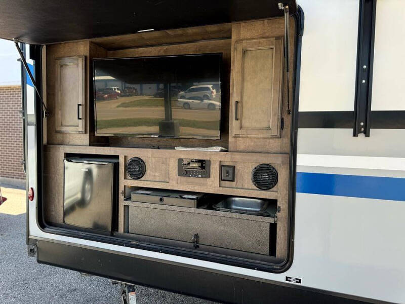 2021 Venture RV Sport Trek