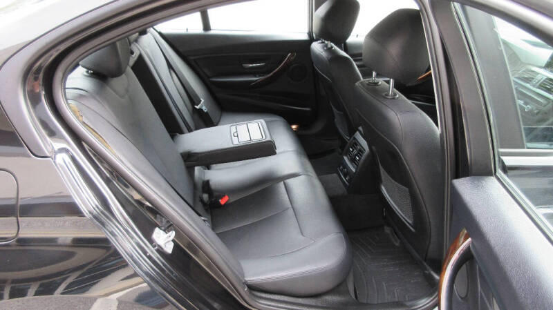 2014 BMW 3 Series 328i photo 20