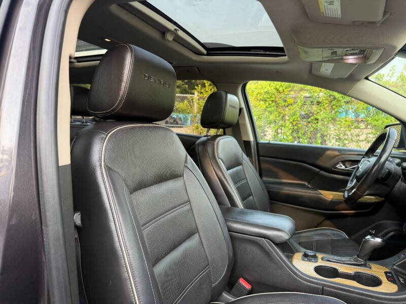 2017 GMC Acadia Denali