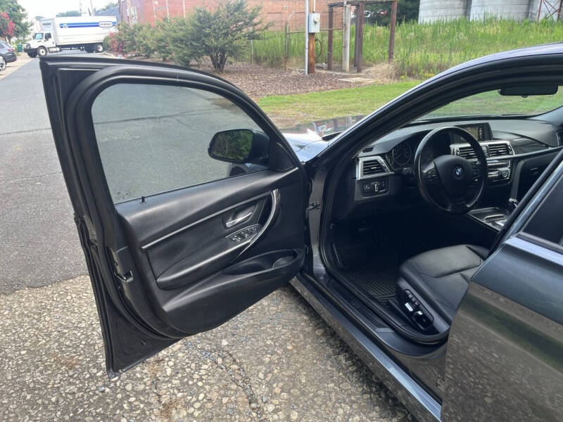 2017 BMW 3 Series 320i xDrive