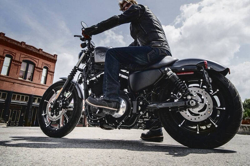 2016 Harley-Davidson Iron 883