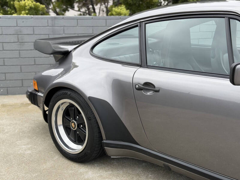 1985 Porsche 911 Carrera