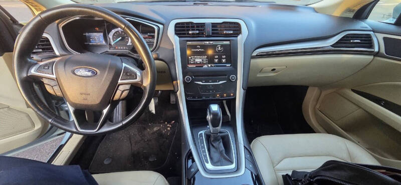 2014 Ford Fusion Energi SE