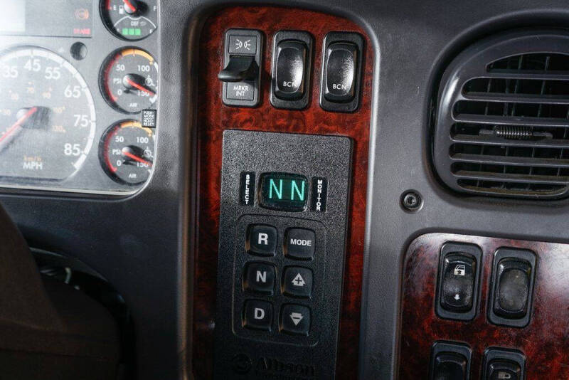 2023 Freightliner M2 106