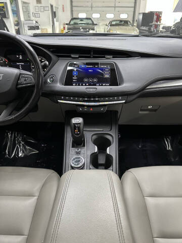 2019 Cadillac XT4 Luxury