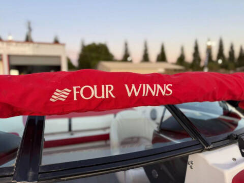 2013 Four Winns 200H