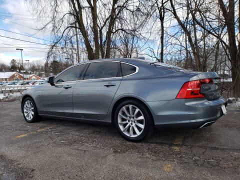 2018 Volvo S90 T6 Momentum