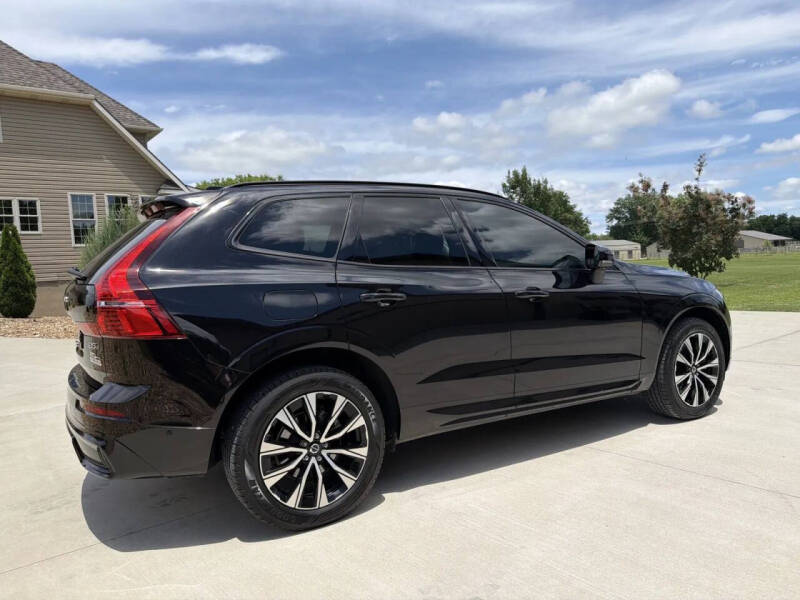 2024 Volvo XC60 B5 Plus Dark Theme