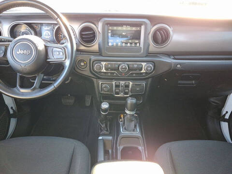 2022 Jeep Gladiator Willys