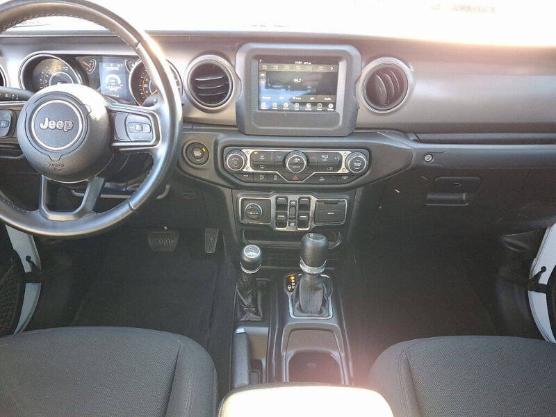 2022 Jeep Gladiator Willys