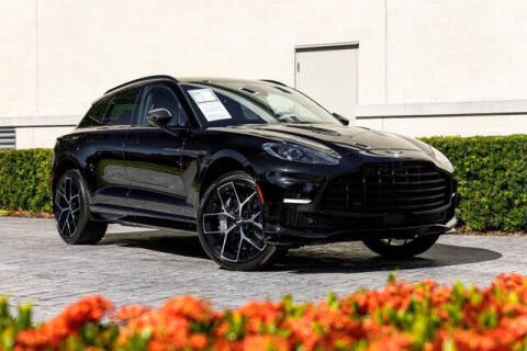 2025 Aston Martin DBX 707