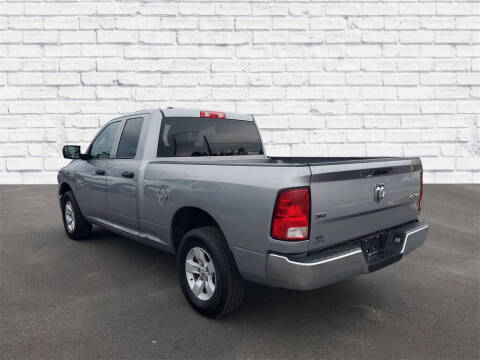 2024 RAM 1500 Classic SLT