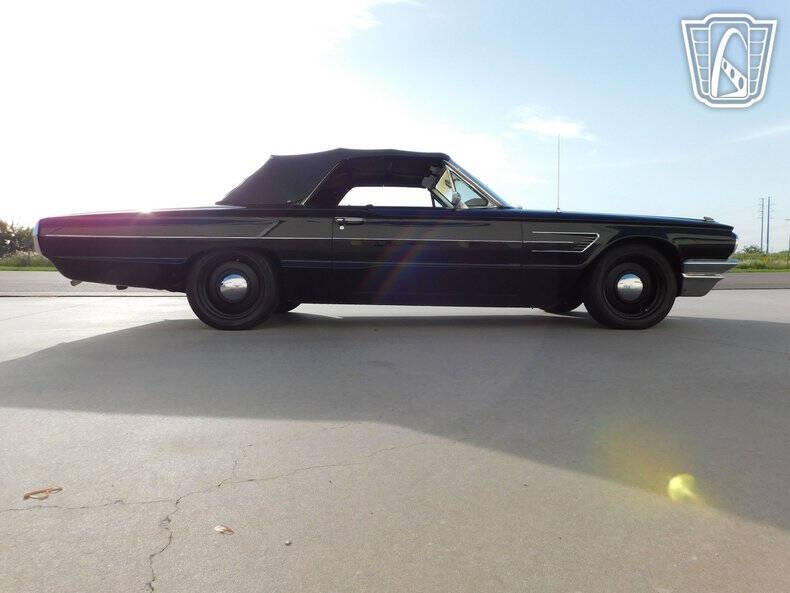 1965 Ford Thunderbird