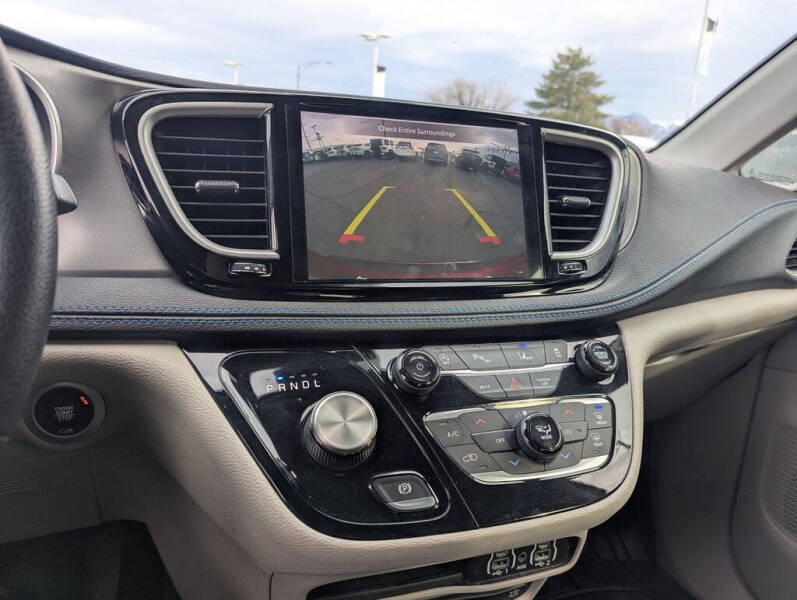 2021 Chrysler Pacifica Touring