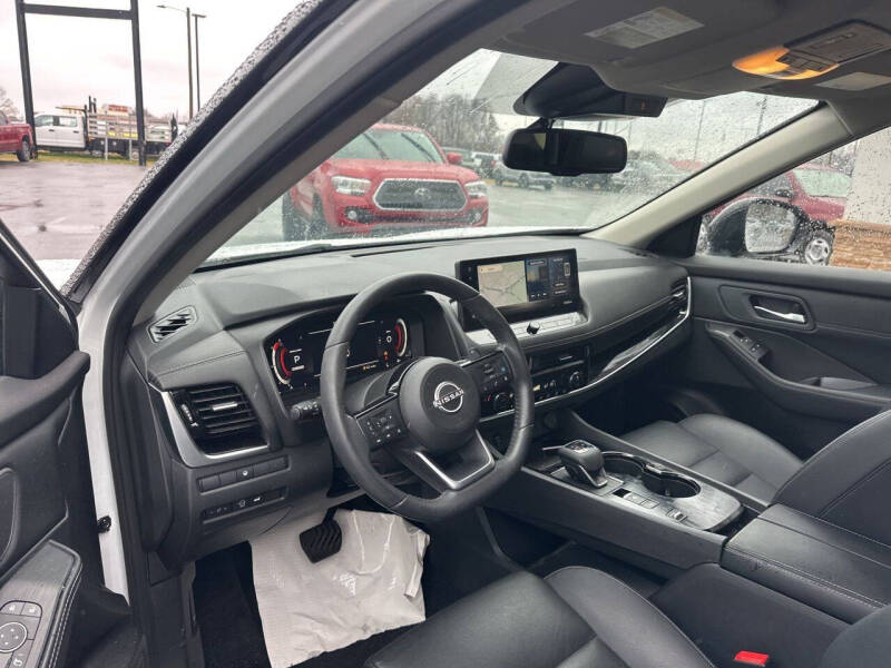 2024 Nissan Rogue SL